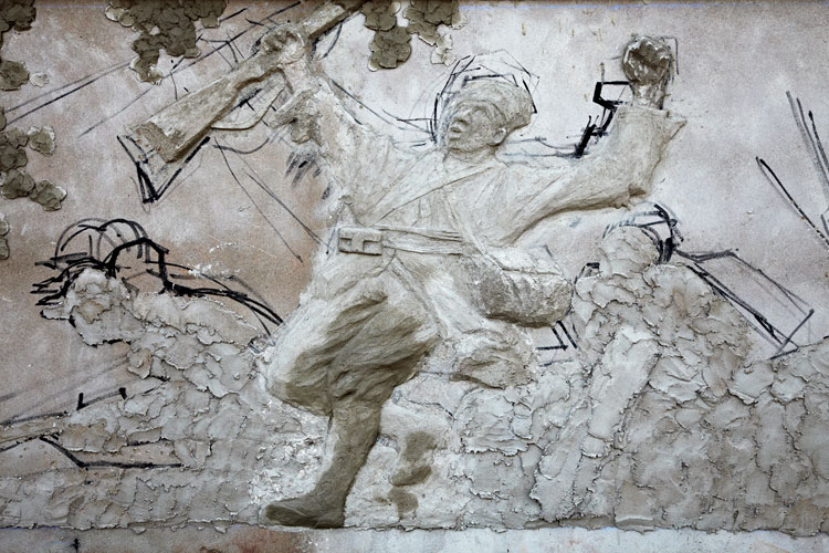 Bas-relief #1, Avenue des Armées, Sotuba, Bamako, 2011